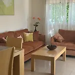 Vikki Villa